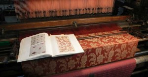 jacquard-loom-with-book-and-first-run