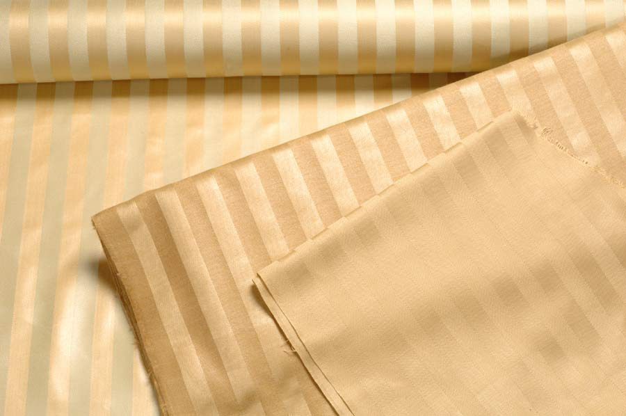 Satin striped 100% silk with a cireed finish